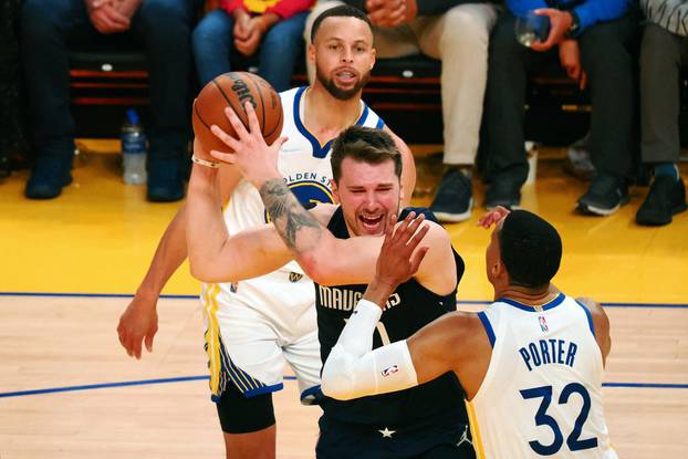 NBA: Playoffs-Dallas Mavericks at Golden State Warriors