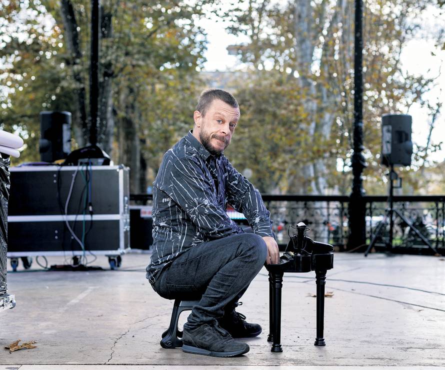 Njegova obitelj  zadužila je našu domaću scenu: Matija Dedić danas bi slavio 53. rođendan