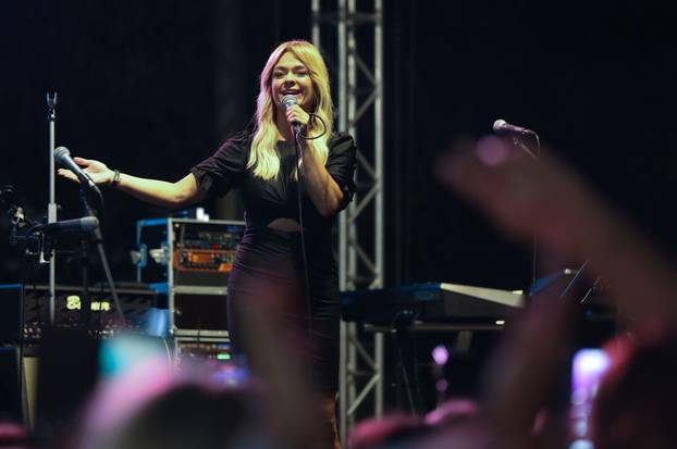 Lekenik: Koncert nakon humanitarne nogometne utakmice povodom 30. godišnjice Humanih zvijezda