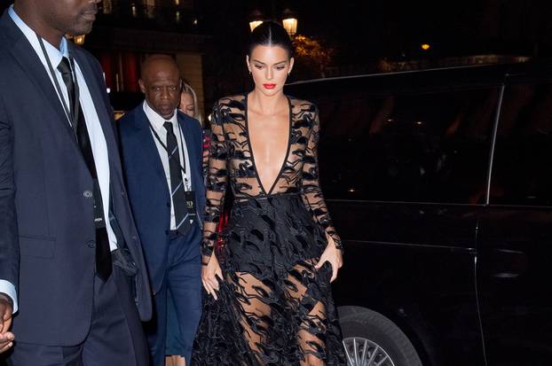 Kendall Jenner arrives at the Longchamp 70th Anniversary