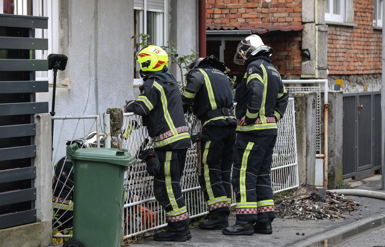 Zagreb: Vatrogasci ugasili požar na obiteljskoj kući