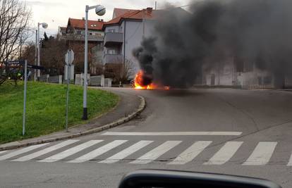 Automobil se zapalio u vožnji: Srećom nitko nije ozlijeđen