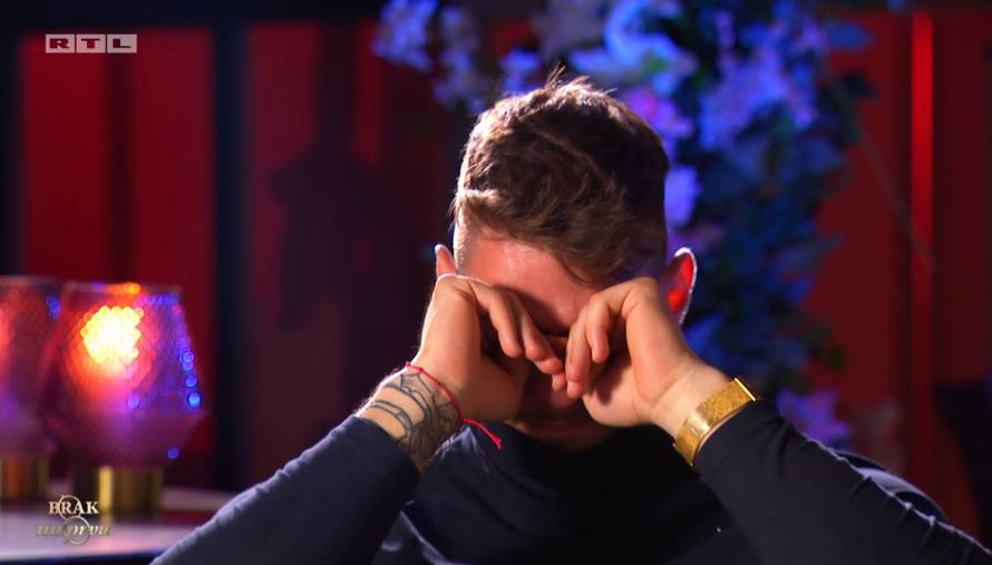 Stefan se rasplakao, zasmetala su ga pitanja o budućnosti s Lorenom: 'Ne vidim se s njom'