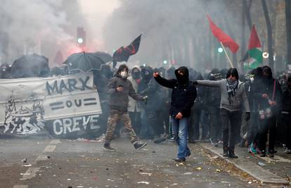 Paralizirali Francusku: Ovakvi prosvjedi ne pamte se od 1968.