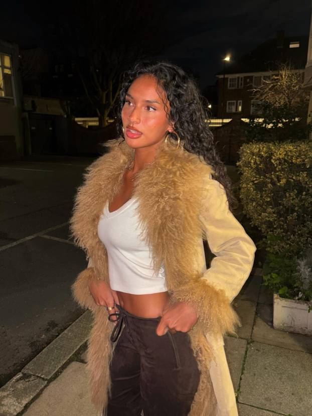 Šuškalo se da joj dečko spava sa zvijezdom platforme za odrasle. Objavom ušutkala sve tračeve