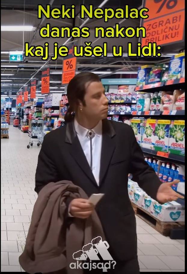 FOTO Memovi o bojkotu ne staju! 'U znak podrške privatni faksevi neće prodavati diplome'