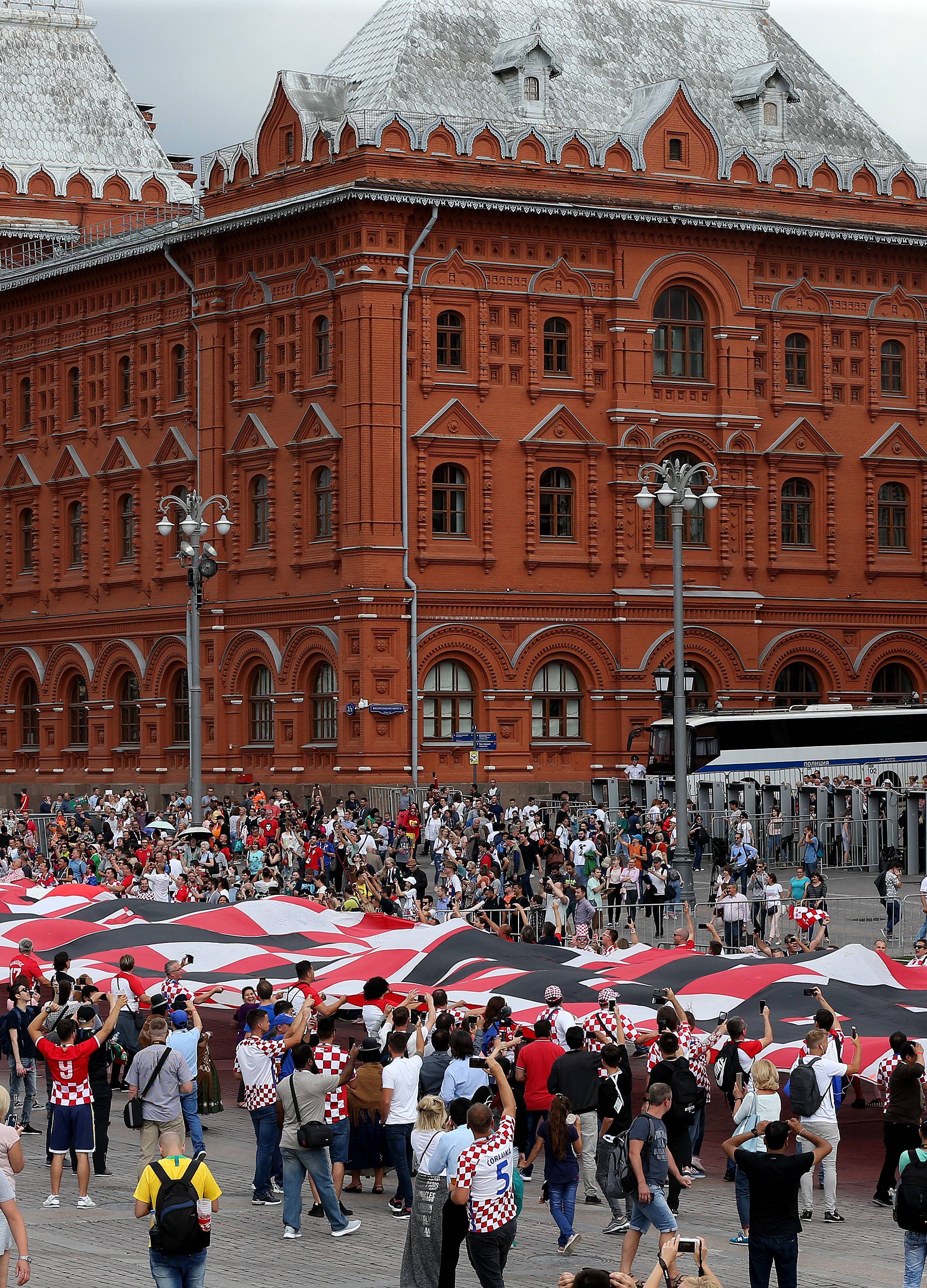 'Crven-bijeli' trg u Moskvi: Za Hrvate navijao i Steven Seagal