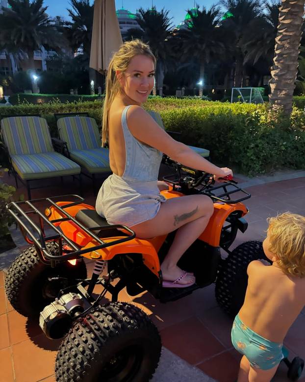 FOTO Dok je bio nitko, ona ga je uzdržavala. Sad silovatelj Conor McGregor vara ženu gdje stigne