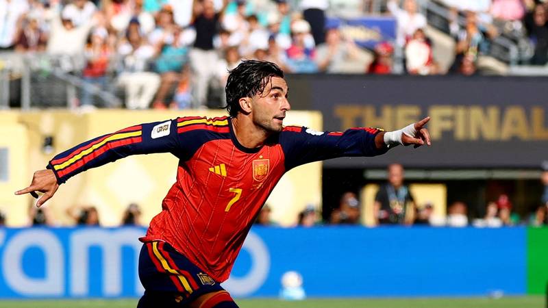 Heroj Španjolske pred izlaznim vratima Barcelone? Smiješi mu se transfer karijere u Parizu