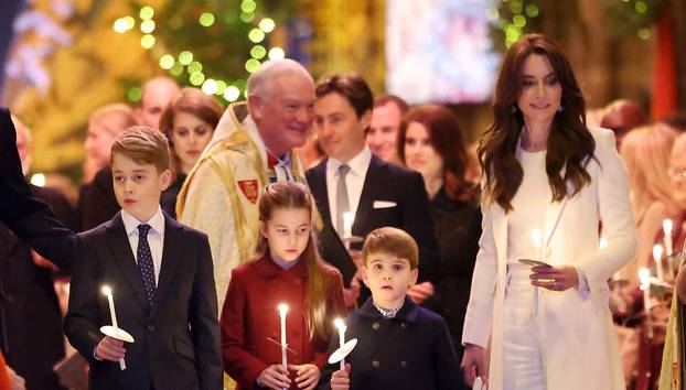 London: Princ i princeza od Walesa zajedno s djecom na službi boži?nih pjesama