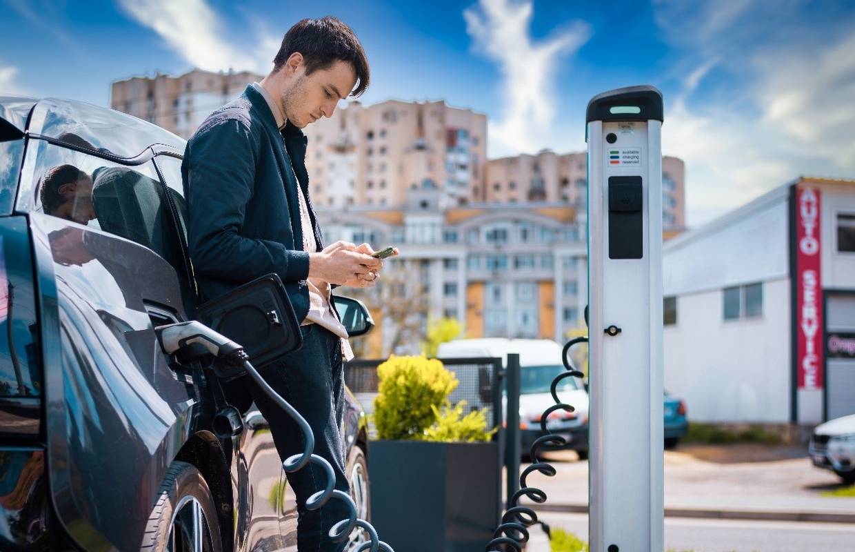 Zanimaju vas električna vozila? Sada možete trgovati cijenom njihovih dionica