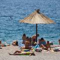 Radnička fronta: Treba zabraniti ograničavanje pristupa plažama