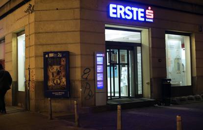 Osoba u invalidskim kolicima opljačkala je banku u Zagrebu