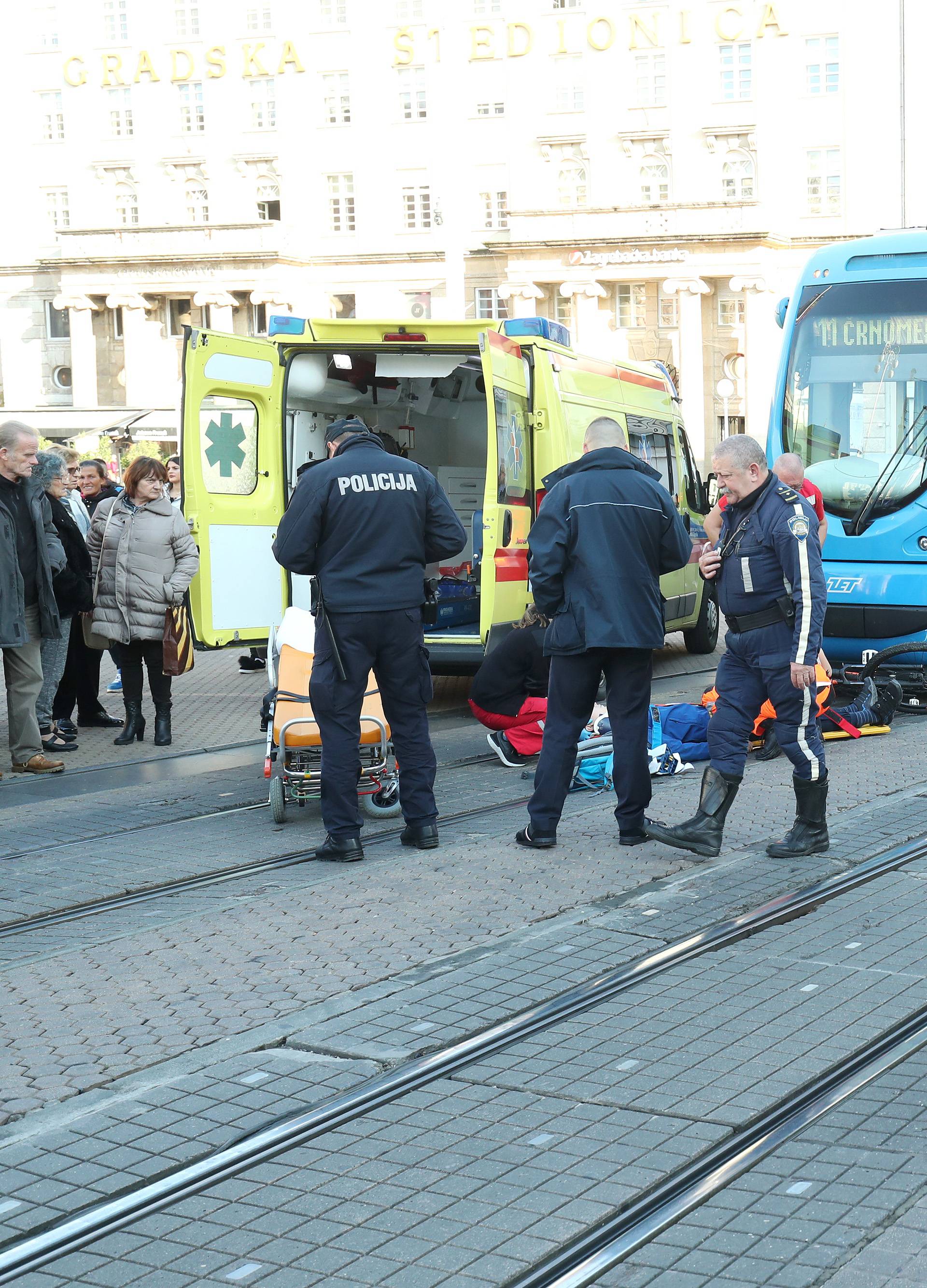 Zagreb: Dječaka na biciklu udario tramvaj