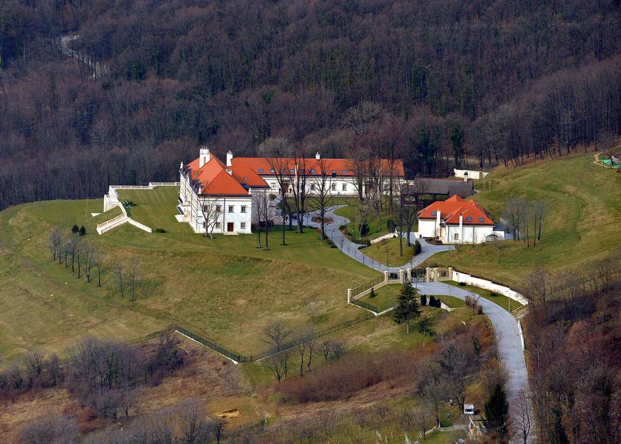 Prvo jutro Gazde u Remetincu: Kruh, namaz, čaj i običan WC