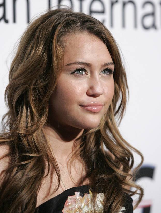 Miley Cyrus izrasla je iz djevoj?ice u ženu sa stilom 