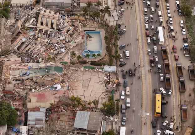 Aftermath of earthquakes in La Guaira
