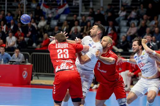 Hrvatska - &Scaron;vicarska 34-26: Ma tako je! Bron&ccaron;ani sjajni u Zadru