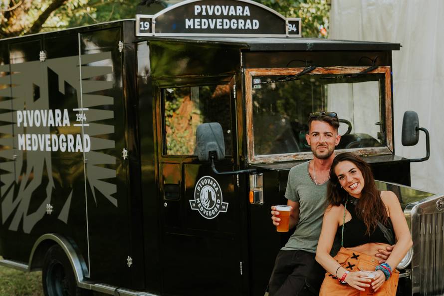 I dobra mjuza i dobro pivo