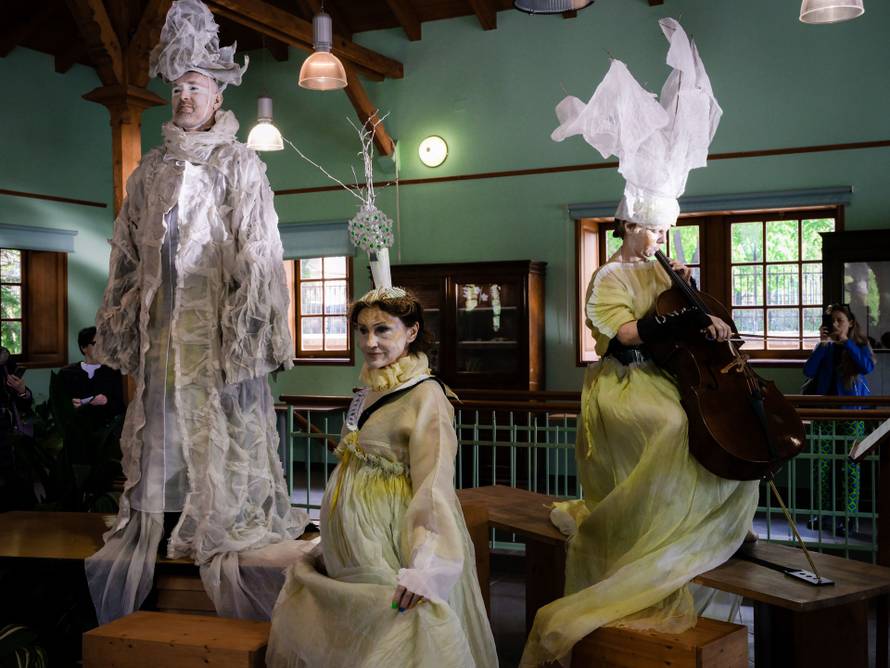 Performans u Botaničkom vrtu: Slavili Alexandra McQueena, a sve je trajalo desetak minuta...