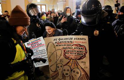 Policija u Rusiji na prosvjedu protiv rata privela ženu koja je preživjela opsadu Lenjingrada