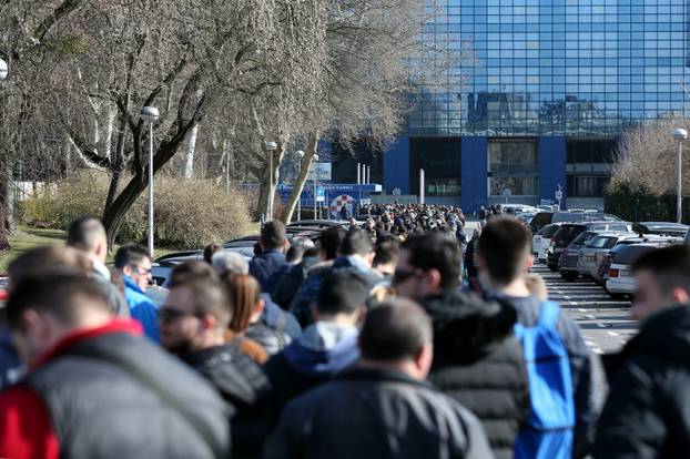 Zagreb: Po&Auml;ela prodaja ulaznica za osminu finala Europske lige izme&Auml;u Dinama i Benfice