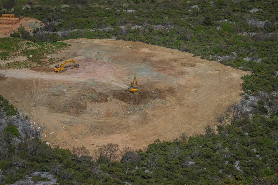 Istraga ilegalnih deponija i pustošenja šuma na širem omiškom području, uhićene dvije osobe
