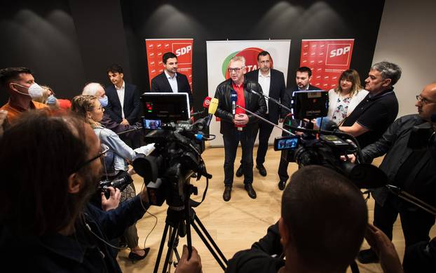 Split: Konferencija za medije koalicije Restart