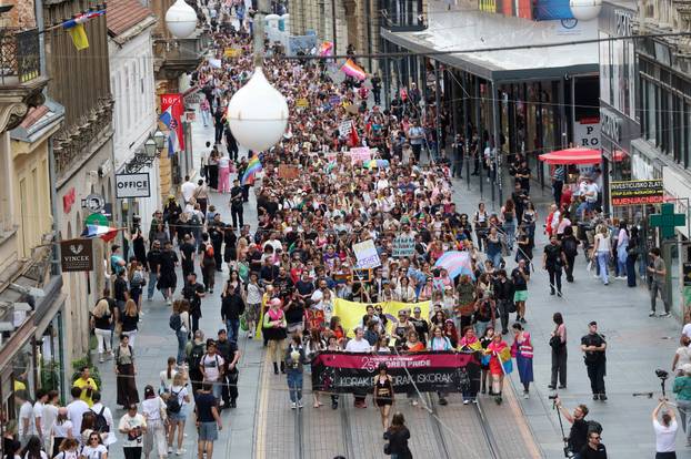 Zagreb: 25. Povorka ponosa LGBTIQ zajednice "Korak po korak, iskorak!"