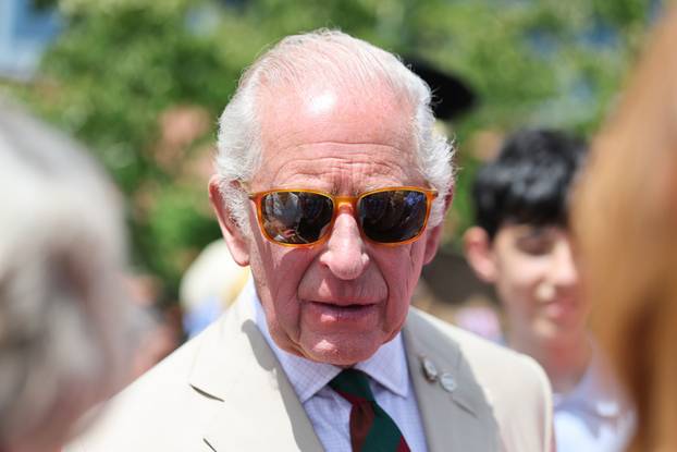 Kralj Charles III. vozio tenk tijekom Dana obitelji Kraljevske tenkovske pukovnije