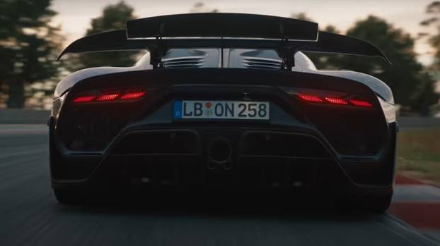 FOTO Mijenja ime na dresu, ali i aute, kao čarape! Pogledajte impresivnu Haalandovu garažu