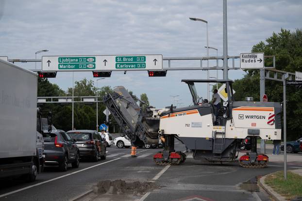 Zagreb: Radovi na sanaciji sjevernog kolničkog traka Zagrebačke avenije