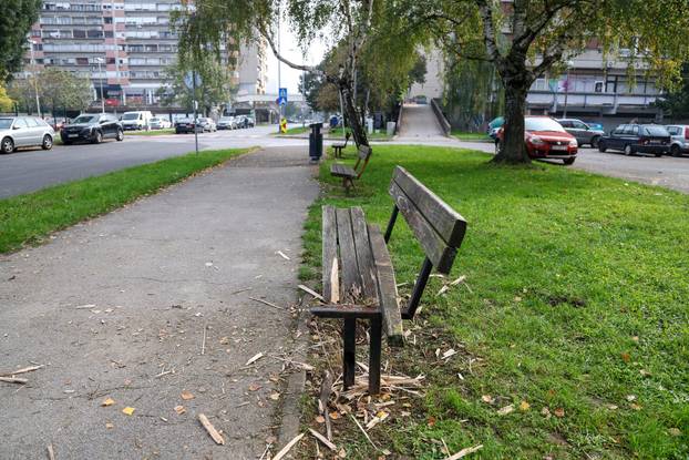 Zagreb: Klupica na Savici koja je raznesena jakim pirotehničkim sredstvom