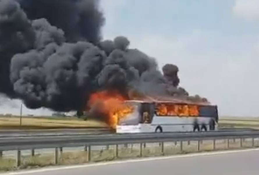 'Odjednom je planulo, vozač je stao, a mi spašavali žive glave'