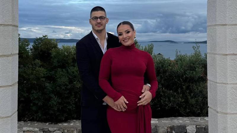 FOTO Ljubavna priča Barbare i Filipa: Nakon 211 dana se vratili na mjesto svadbe, sad je trudna