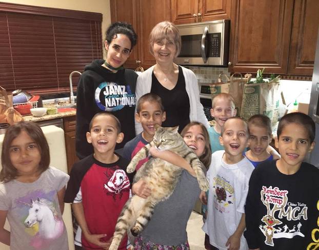 FOTO Sjećate li se Oktomame? Rodila je osmorke pa nestala sa scene. Sad je neprepoznatljiva