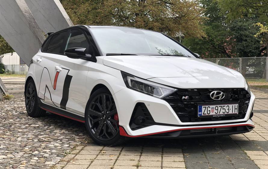 Test vatrenog Hyundaija i20: Otrov se čuva u malim bočicama