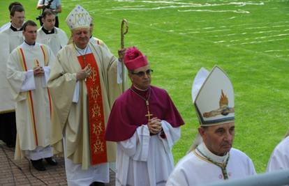 Crkva u bankrotu, a ljubljanski nadbiskup odbio test očinstva