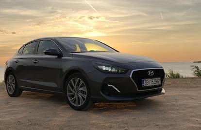 Hyundaijev hrabar i uspješan potez: i30 Fastback na testu