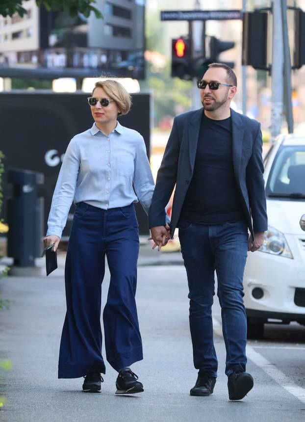 Zagreb: Kandidat za gradonačelnika Tomislav Tomašević glasovao u drugom krugu lokalnih izbora