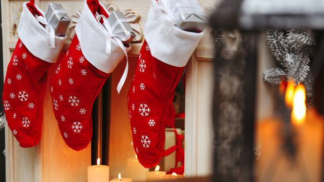 Zašto se čarape pune za Božić? Ovo su legende iza tradicije