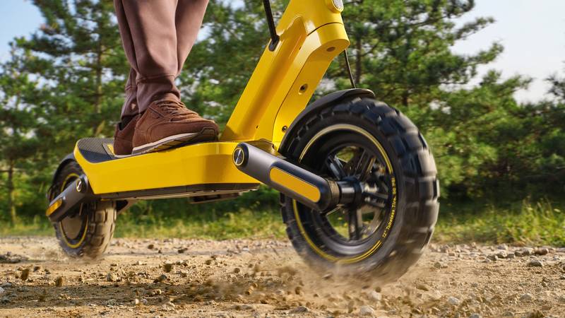 Xiaomijev novi Ultra romobil na jednom punjenju ide i do 75 km. Stiže ekstremno tanka baterija