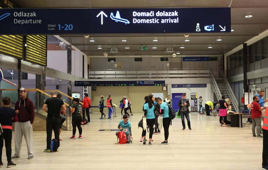 Pripreme u ZraÄnoj luci Franjo TuÄman uoÄi noÄne utrke 00:24