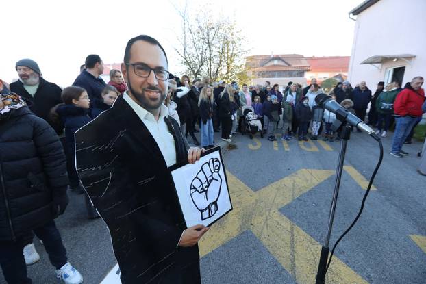 Zagreb: U organizaciji roditelja učenika osnovne škole Donji Dragonožec održan 3. bojkot nastave