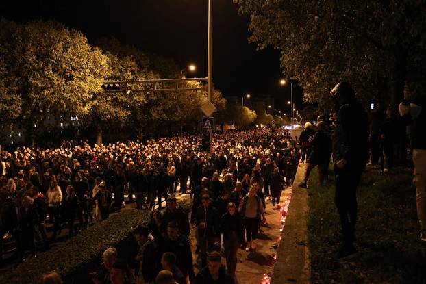 Split: Održan mimohod Torcide za Vukovar