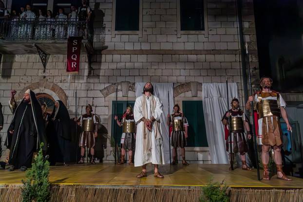 Imotski: Uprizorenje 24. Žive slike Muke Isusove