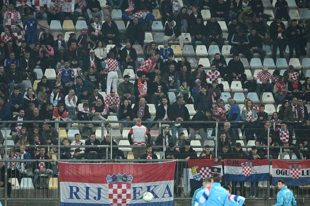 Rijeka: Atmosfera na trbinama tijekom susreta Hrvatske i Farskih otoka u kvalifikacijama za FIFA Svjetsko prvenstvo