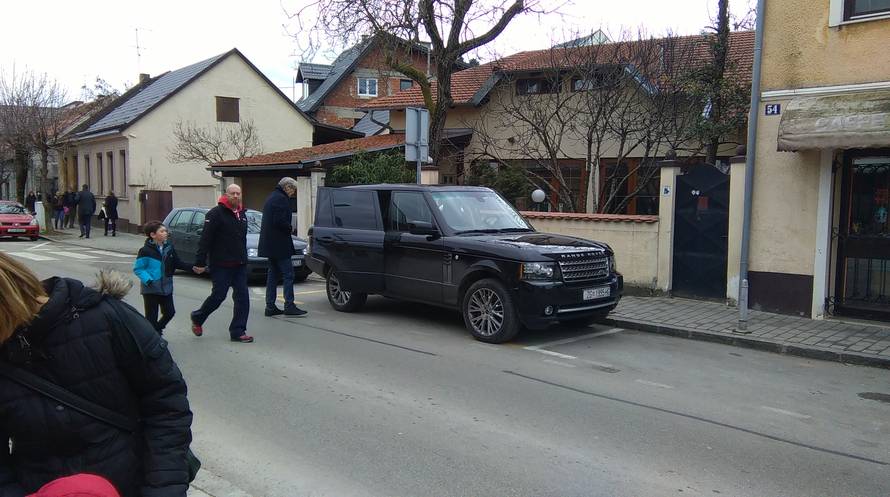 Bez naljepnice: Horvatinčić se parkira na mjestu za invalide