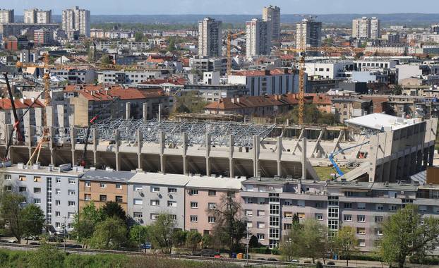 Zagreb: Pogled iz hotela Westin na radove na novom stadionu u Kranjčevićevoj ulici