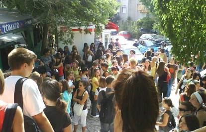 I učenici u Splitu štrajkaju zbog nesnosnih vrućina